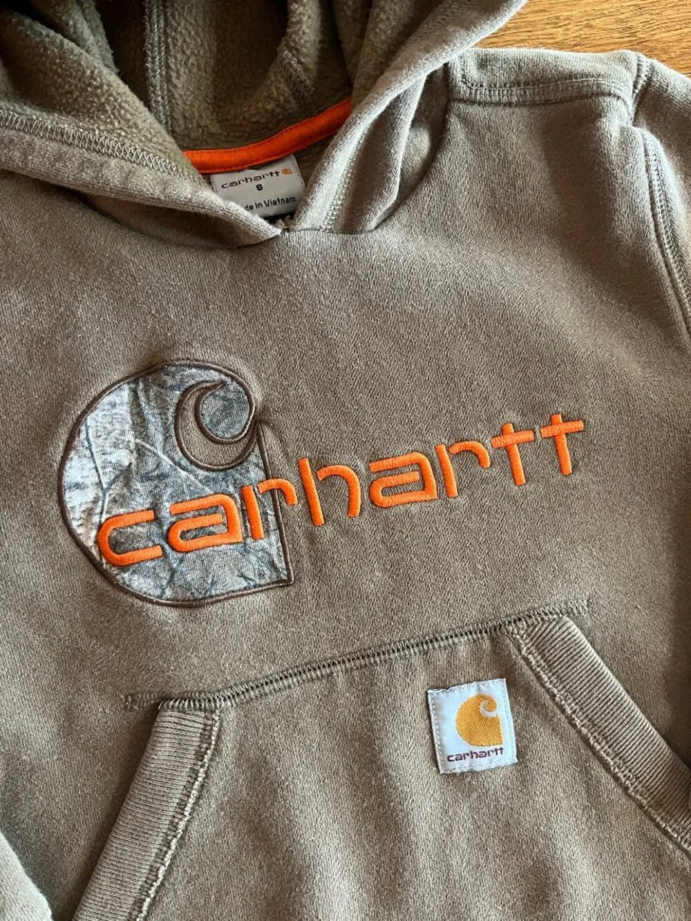 Carhartt olive-brown camo logo hoodie 6 - Picture 2 of 8